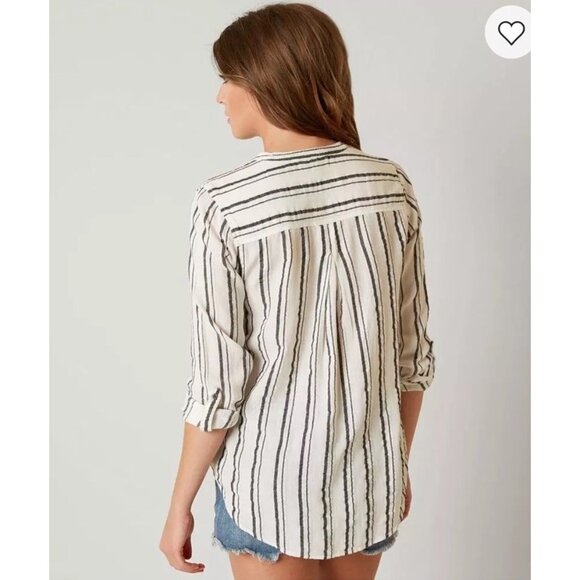 Lucky Brand Top Women’s Large White And Gray Striped Henley 1/4 Button Down - Picture 2 of 14